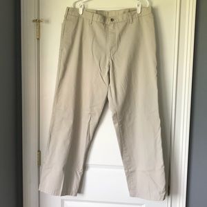 Men’s khaki pants